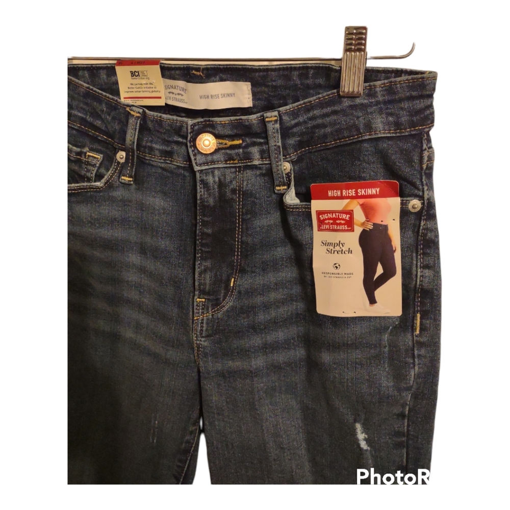 Signature by Levi Strauss & Co. Women's High Rise Skinny Jeans - Picture 6 of 8